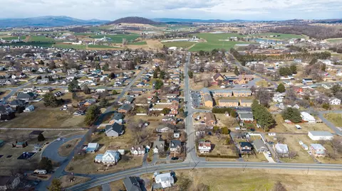 View/Area - 620 Mason St, Dayton, VA 22821 photo 10 of 17