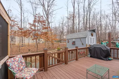 Exterior - 33 Colonial Rd, Palmyra, VA 22963 photo 3 of 13