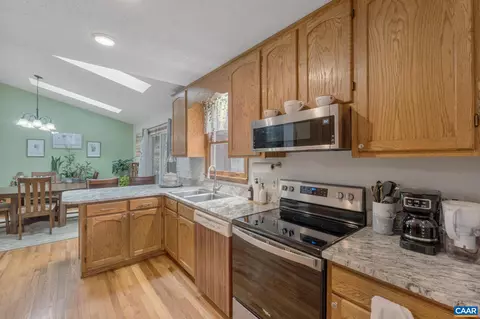 Kitchen - 33 Colonial Rd, Palmyra, VA 22963 photo 1 of 4