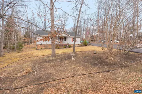 Exterior - 33 Colonial Rd, Palmyra, VA 22963 photo 8 of 13