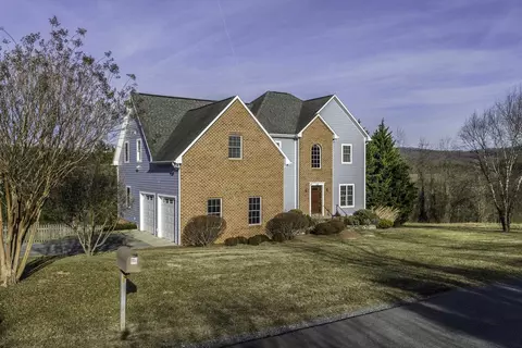 120 Skyhigh Ln, Lexington, VA 24450