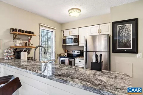 2247 Tanners Rdg, Wintergreen Resort, VA 22967