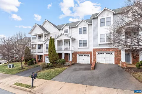 195 Brookwood Dr, Charlottesville, VA 22902