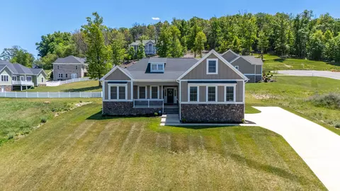 45 Rolling Oaks Dr, Fishersville, VA 22939