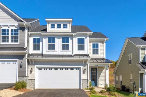241 Springdale Rd, Waynesboro, VA 22980