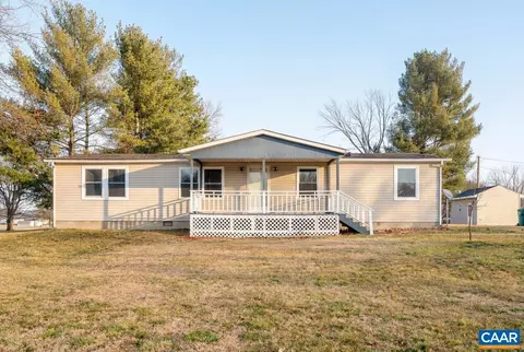 608 5th St, Grottoes, VA 24441