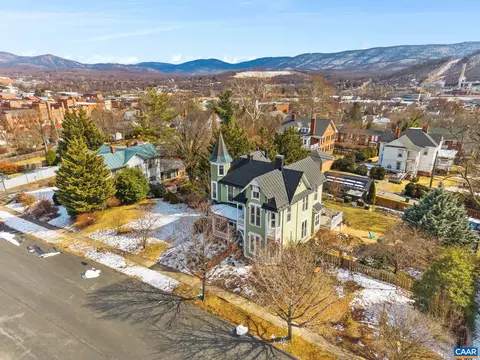 View/Area - 428 Maple Ave, Waynesboro, VA 22980 photo 6 of 7