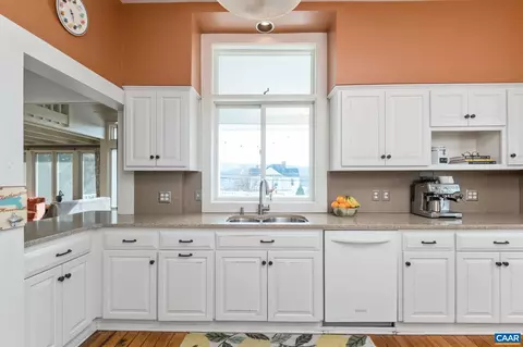 Kitchen - 428 Maple Ave, Waynesboro, VA 22980 photo 2 of 7