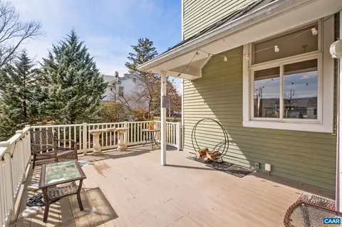 Exterior - 428 Maple Ave, Waynesboro, VA 22980 photo 6 of 20