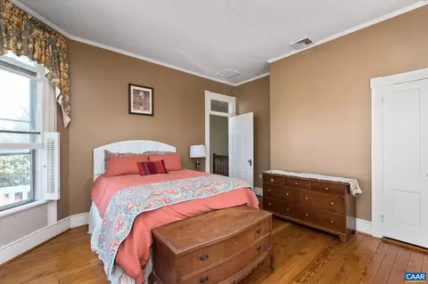 Bedroom - 428 Maple Ave, Waynesboro, VA 22980 photo 4 of 7