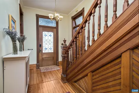 Entry Way - 428 Maple Ave, Waynesboro, VA 22980 photo 3 of 9