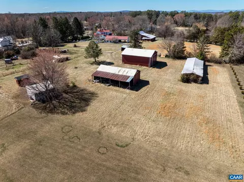 9451 Black Walnut Run Rd, Rhoadesville, VA 22542 photo 3