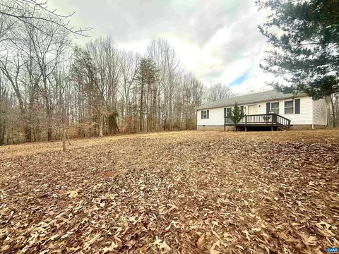 581 Brick House Rd, Louisa, VA 23093