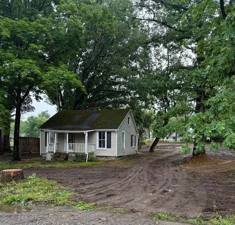 20 Shadow Ln, Stuarts Draft, VA 24477