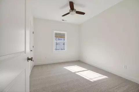 1301 E Main St, Waynesboro, VA 22980 photo 17
