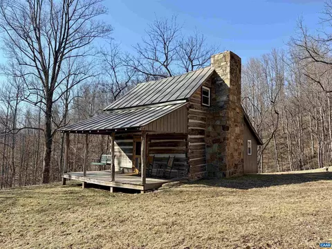 Exterior - 899 Wares Gap Rd, Monroe, VA 24574 photo 8 of 16