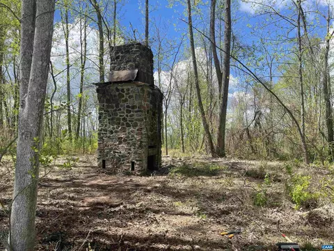 Exterior - 899 Wares Gap Rd, Monroe, VA 24574 photo 11 of 16