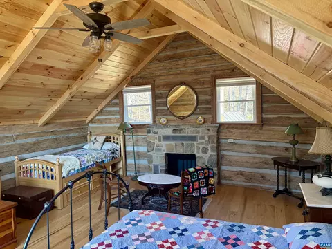 Bedroom - 899 Wares Gap Rd, Monroe, VA 24574 photo 5 of 6