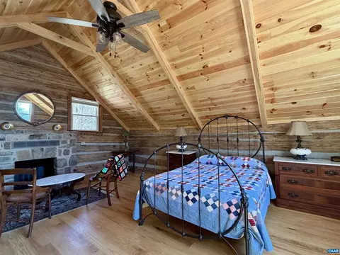 Bedroom - 899 Wares Gap Rd, Monroe, VA 24574 photo 3 of 6