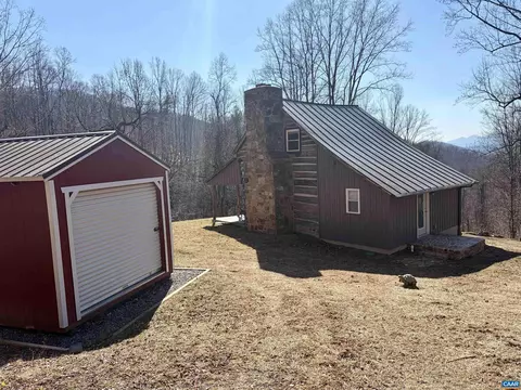 Exterior - 899 Wares Gap Rd, Monroe, VA 24574 photo 10 of 16