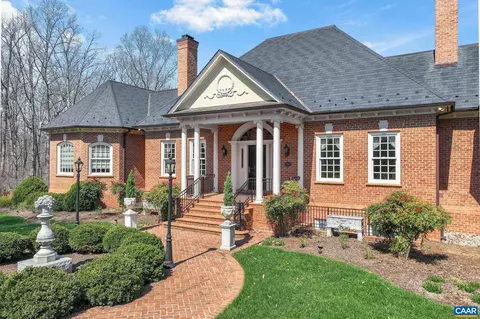 6385 Indian Ridge Dr, Earlysville, VA 22936