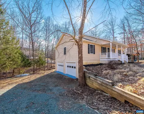 9 Amethyst Rd, Palmyra, VA 22963 photo 2