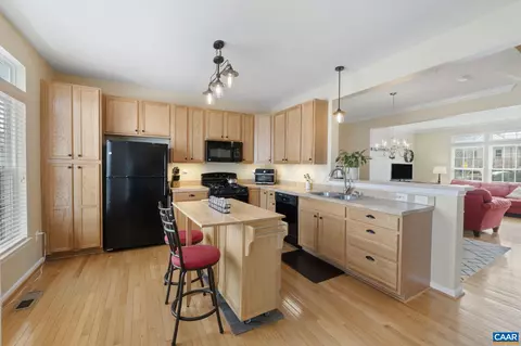 343 Rolkin Rd, Charlottesville, VA 22911