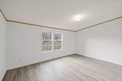 Bedroom - 38 Maggie Ln, Mount Solon, VA 22843 photo 3 of 6