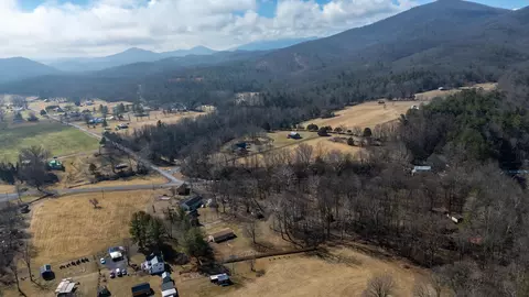 View/Area - 38 Maggie Ln, Mount Solon, VA 22843 photo 15 of 16