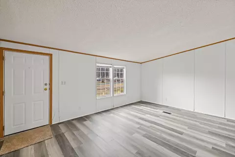 Living - 38 Maggie Ln, Mount Solon, VA 22843 photo 1 of 5