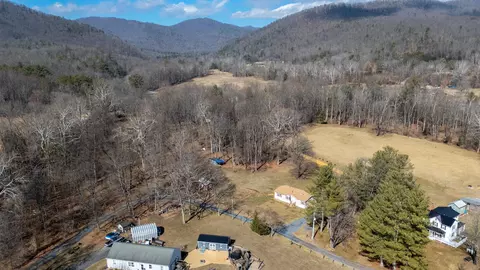 View/Area - 38 Maggie Ln, Mount Solon, VA 22843 photo 12 of 16