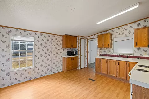 Kitchen - 38 Maggie Ln, Mount Solon, VA 22843 photo 9 of 9