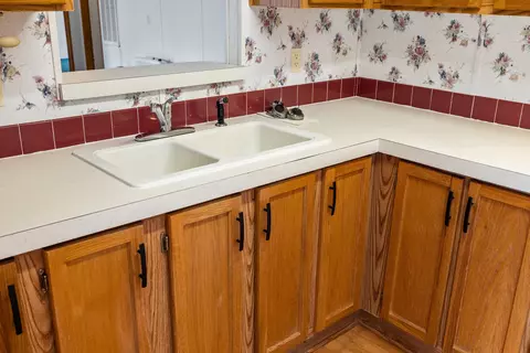 Kitchen - 38 Maggie Ln, Mount Solon, VA 22843 photo 5 of 9