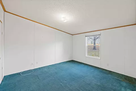 Bedroom - 38 Maggie Ln, Mount Solon, VA 22843 photo 5 of 6