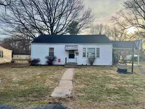 206 E Bank St E, Bridgewater, VA 22812