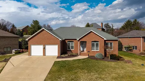 3207 Barrington Dr, Harrisonburg, VA 22801