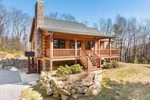 16252 Crabtree Falls Hwy, Vesuvius, VA 24483