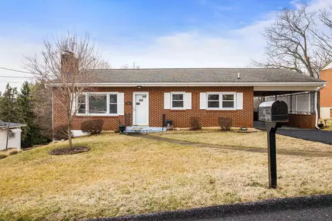 2110 Orange St, Staunton, VA 24401