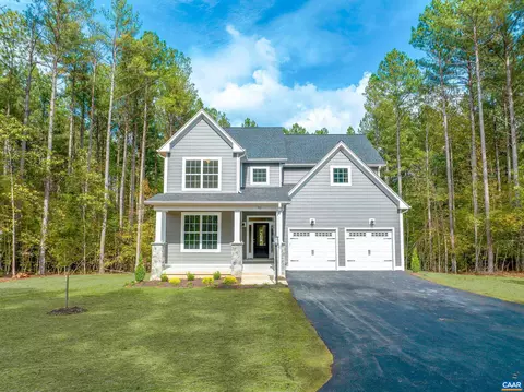 42 Whisperwood Ct # B, Troy, VA 22974