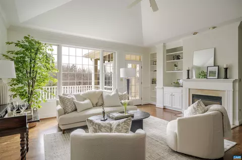 1362 Pantops Cottage Ct, Charlottesville, VA 22911