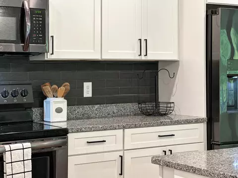 Kitchen - 55 Mcilwee Ln, Staunton, VA 24401 photo 7 of 7