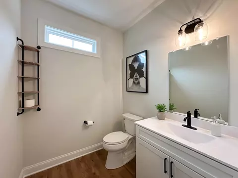 Bath - 55 Mcilwee Ln, Staunton, VA 24401 photo 1 of 8