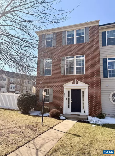457 Rolkin Rd, Charlottesville, VA 22911