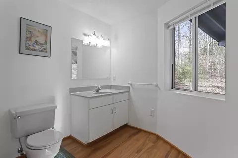 Bath - 308 Brush Leaf Ln, Mount Jackson, VA 22842 photo 1 of 4