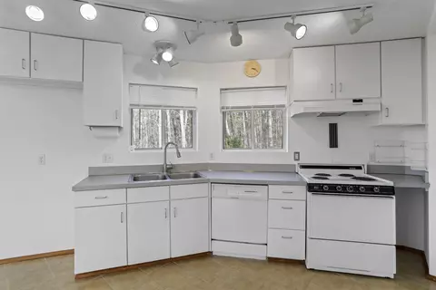 Kitchen - 308 Brush Leaf Ln, Mount Jackson, VA 22842 photo 2 of 3