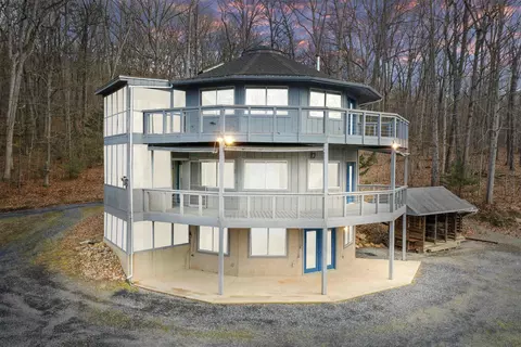 308 Brush Leaf Ln, Mount Jackson, VA 22842