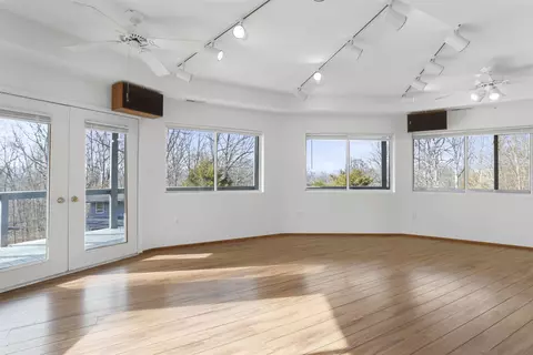 Living - 308 Brush Leaf Ln, Mount Jackson, VA 22842 photo 1 of 7