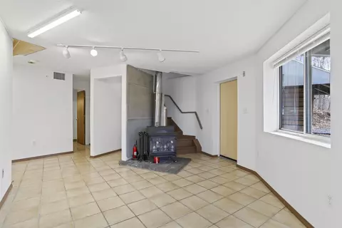 Living - 308 Brush Leaf Ln, Mount Jackson, VA 22842 photo 6 of 7