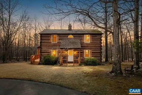 406 Raccoon Dr, Winchester, VA 22602