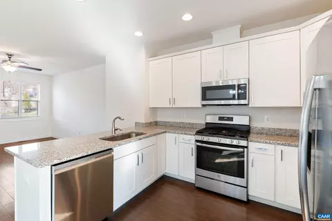 Kitchen - 152 Junction Ln, Charlottesville, VA 22902 photo 3 of 3